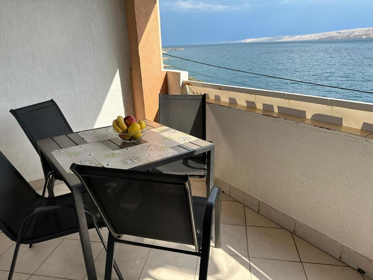 Apartmani Karlobag Εξωτερικό φωτογραφία