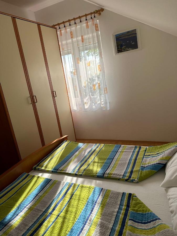 Apartmani Karlobag Εξωτερικό φωτογραφία