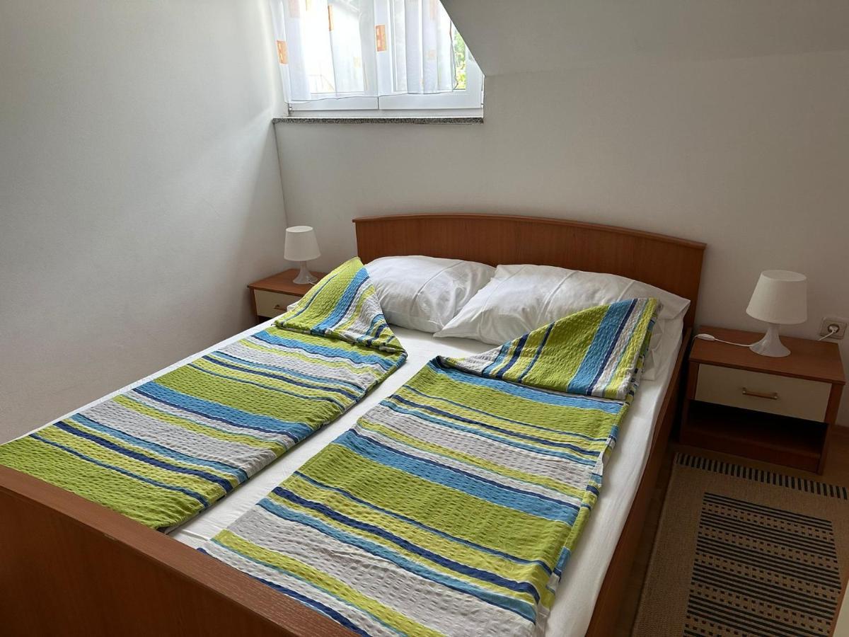 Apartmani Karlobag Εξωτερικό φωτογραφία