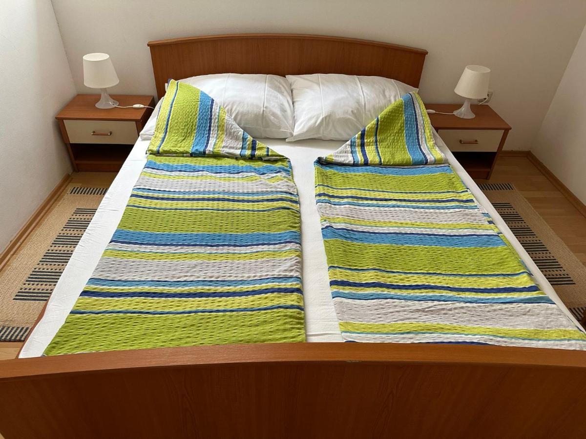Apartmani Karlobag Εξωτερικό φωτογραφία
