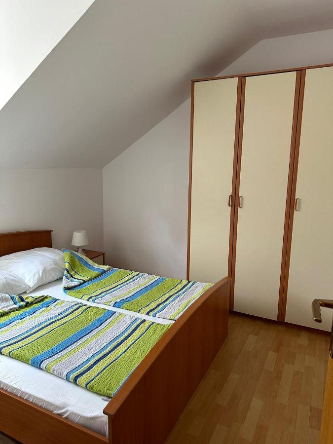 Apartmani Karlobag Εξωτερικό φωτογραφία