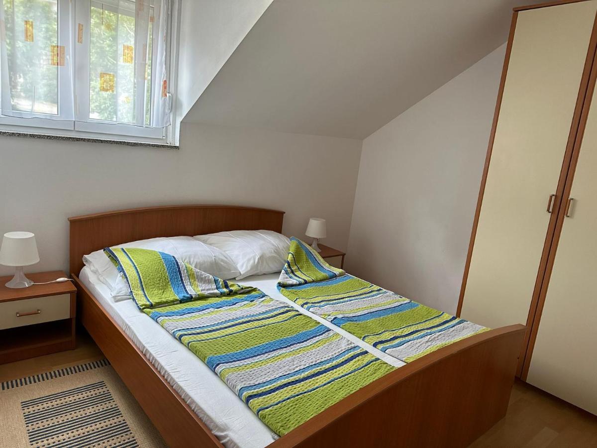 Apartmani Karlobag Εξωτερικό φωτογραφία