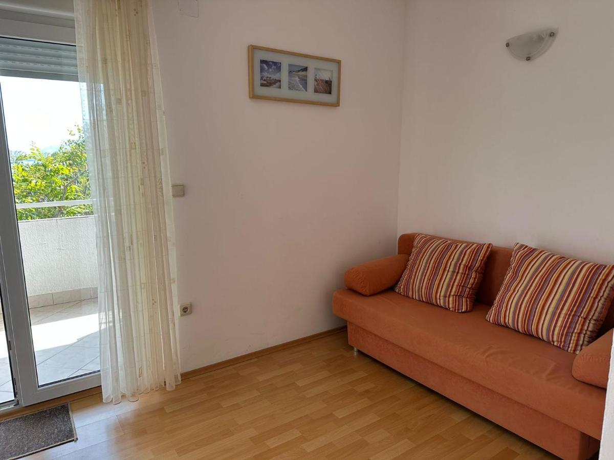 Apartmani Karlobag Εξωτερικό φωτογραφία